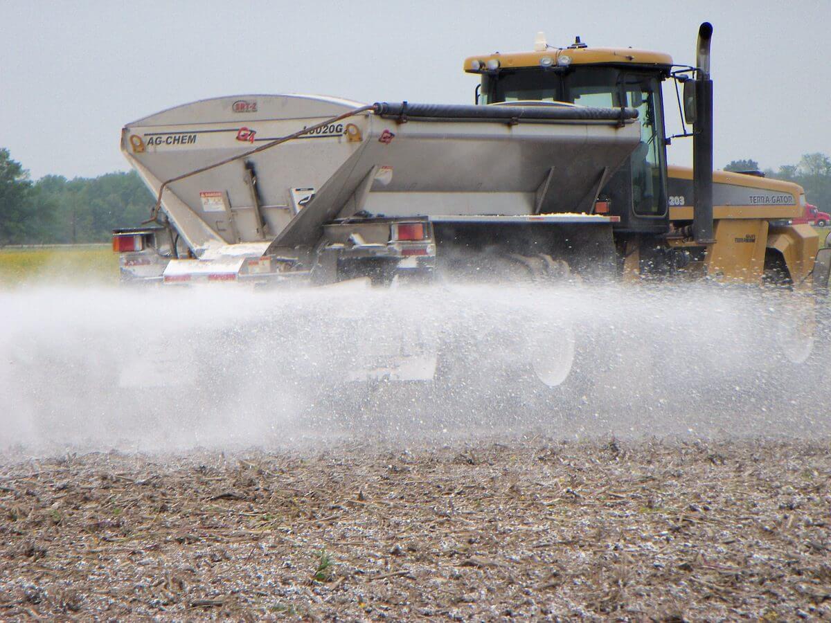 preparing and repairing salt-damaged soil
