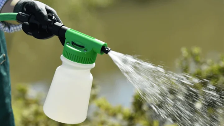 Spoon Feeding Lawn Nitrogen: The Complete Guide