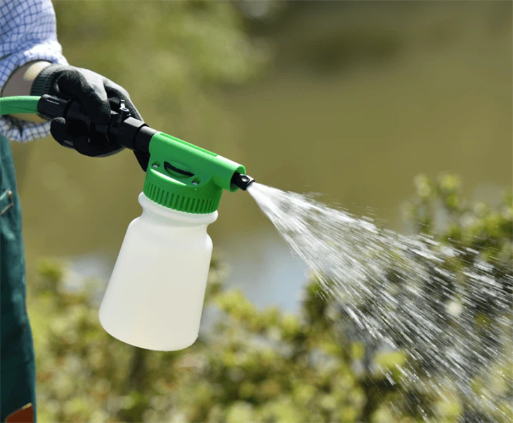 what is spoon feeding lawn nitrogen and how to do it