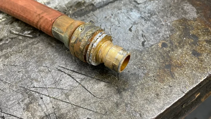 Why Your Brass Hose Nozzle Sticks to the Spigot